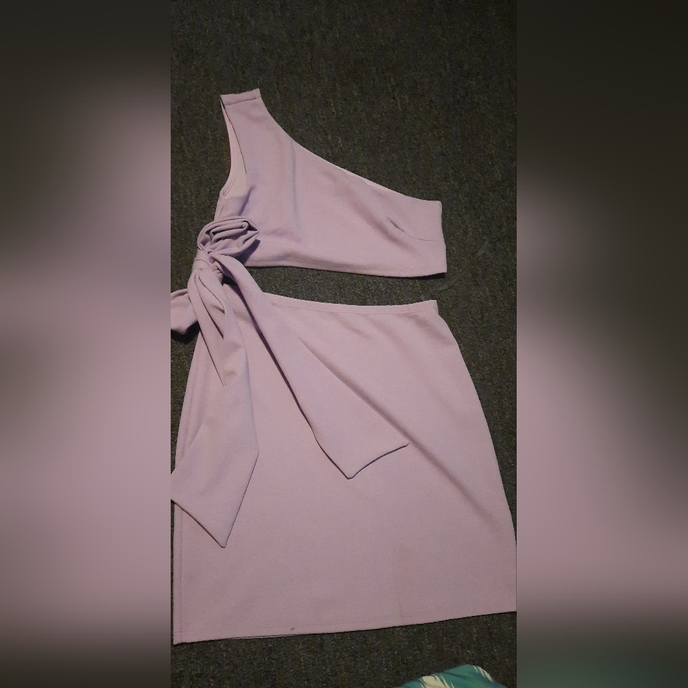 Light purple dress connected one shoulder with cut out